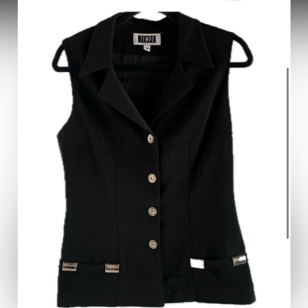 Tempo Paris Black Vest with Gold Accent, Size 8, EUC